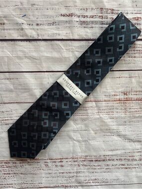 NWT Geoffrey Beene Black and Blue Geometric Silk Tie